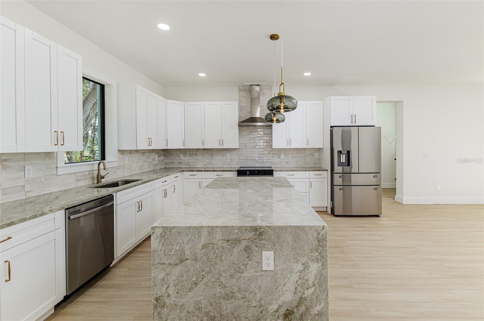 Image 10 of 35 For 7905 Greenwood Avenue