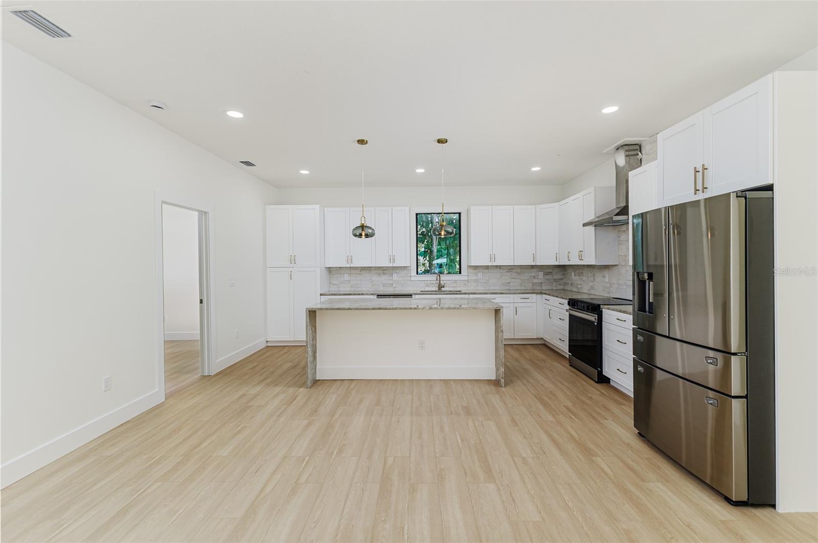 Image 8 of 35 For 7905 Greenwood Avenue