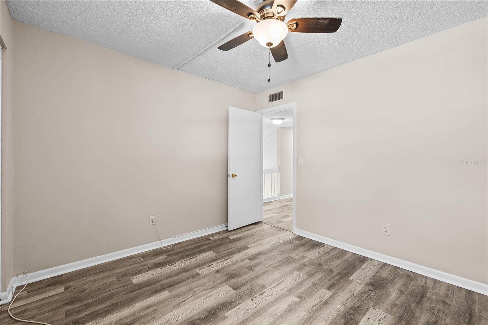 Image 17 of 24 For 2762 Haverhill Court