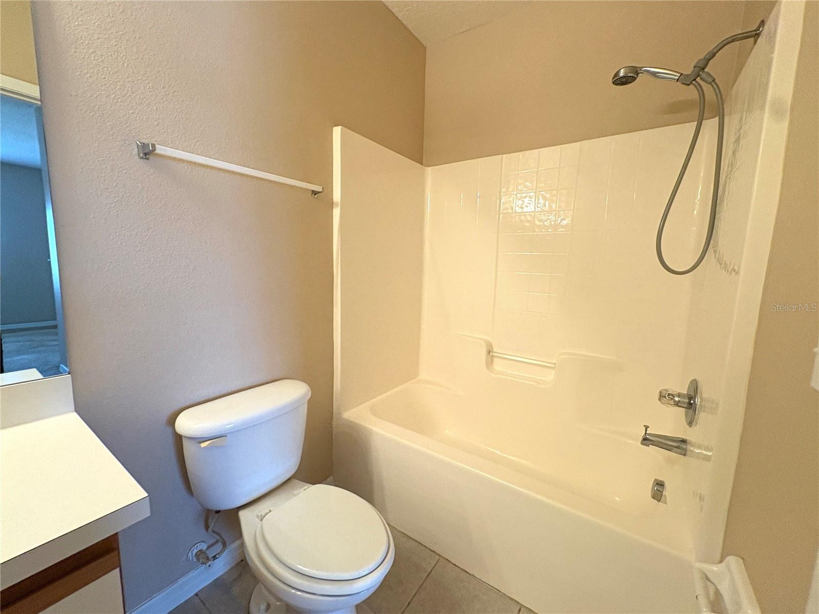 Image 9 of 14 For 6017 Portsdale Place 202