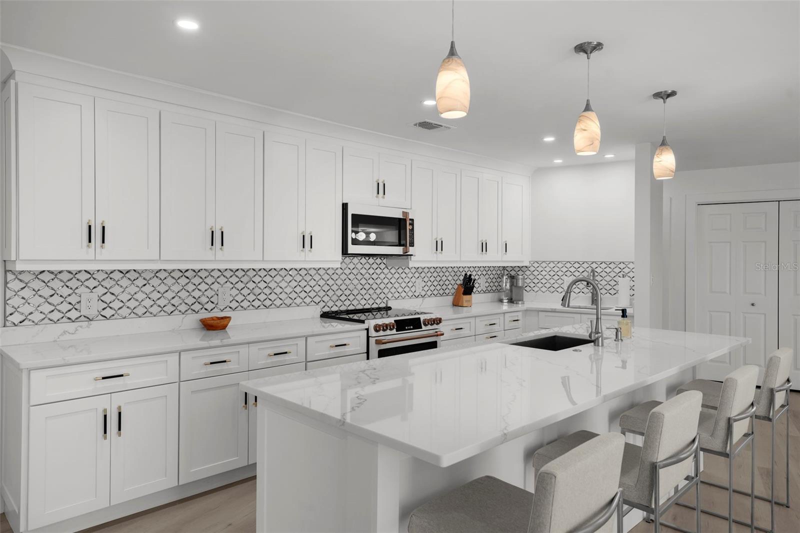 Image 14 of 69 For 5884 51st Street S