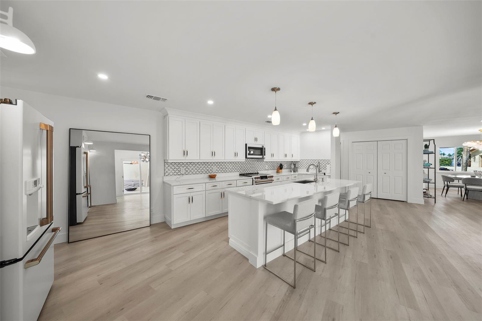 Image 15 of 69 For 5884 51st Street S