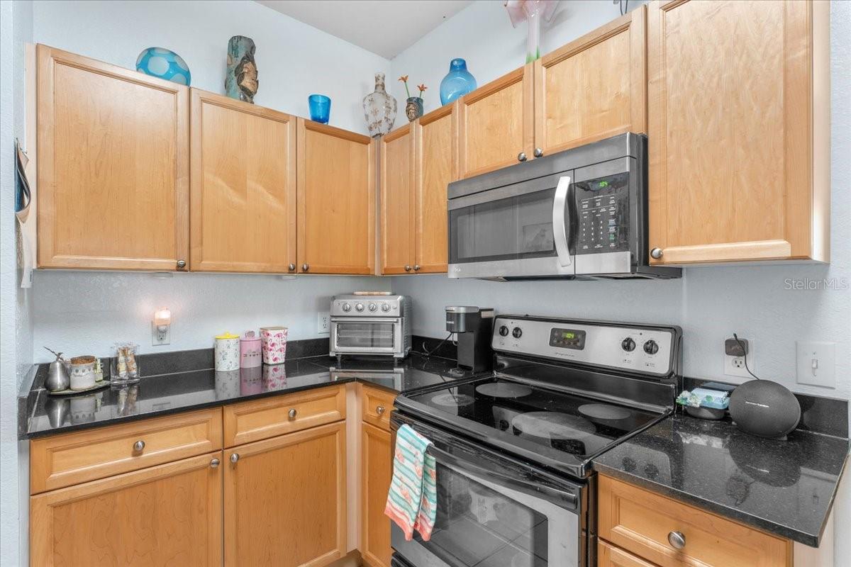 Image 16 of 40 For 18002 New Wales Place