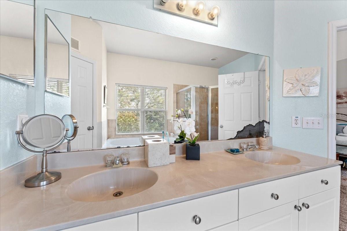 Image 25 of 40 For 18002 New Wales Place