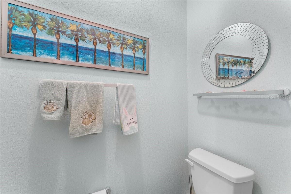 Image 8 of 40 For 18002 New Wales Place