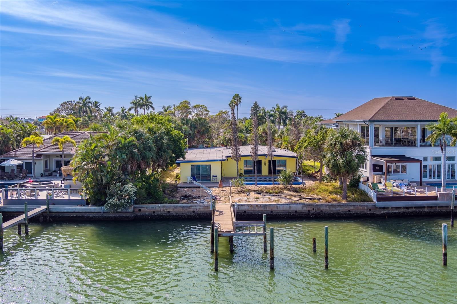 Image 11 of 38 For 6960 Shore Drive S