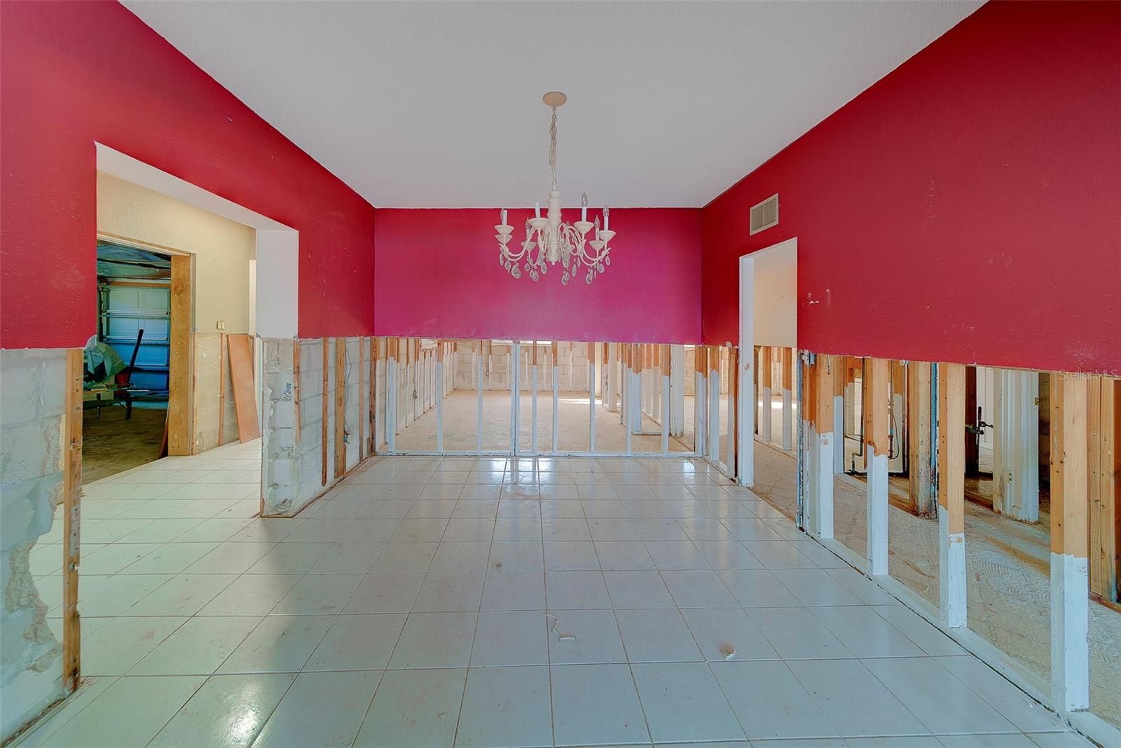 Image 22 of 38 For 6960 Shore Drive S