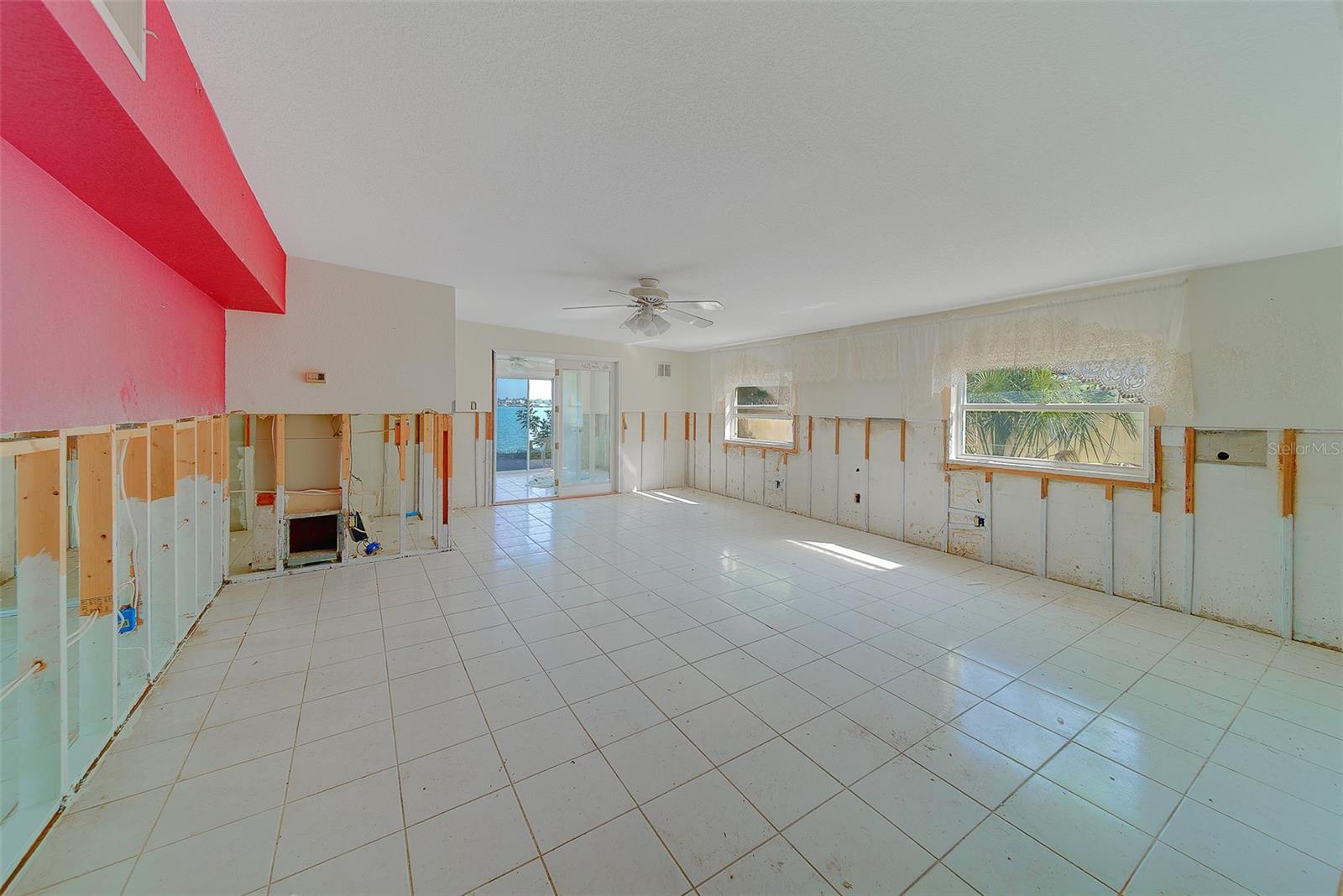 Image 24 of 38 For 6960 Shore Drive S