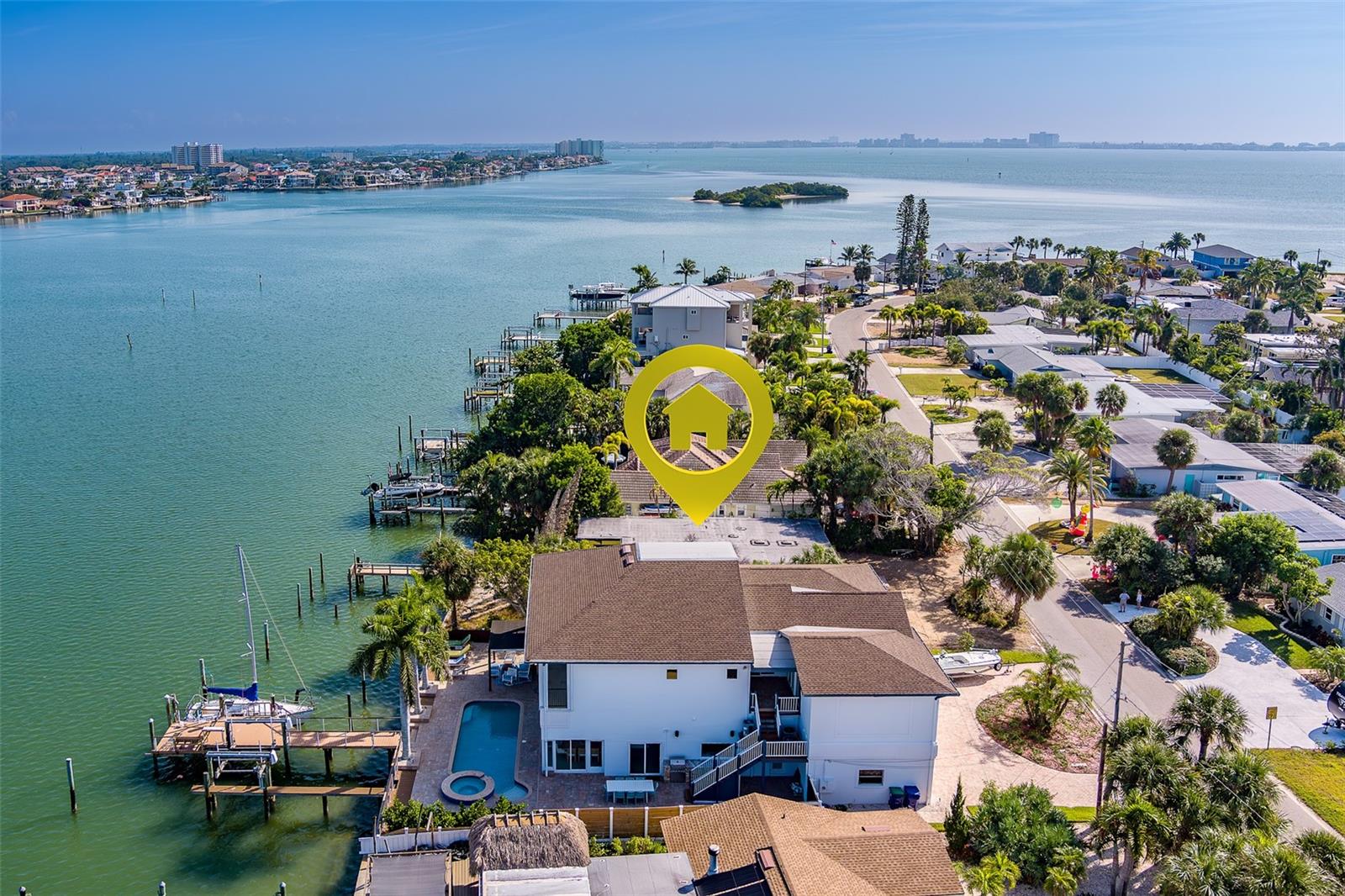 Image 4 of 38 For 6960 Shore Drive S