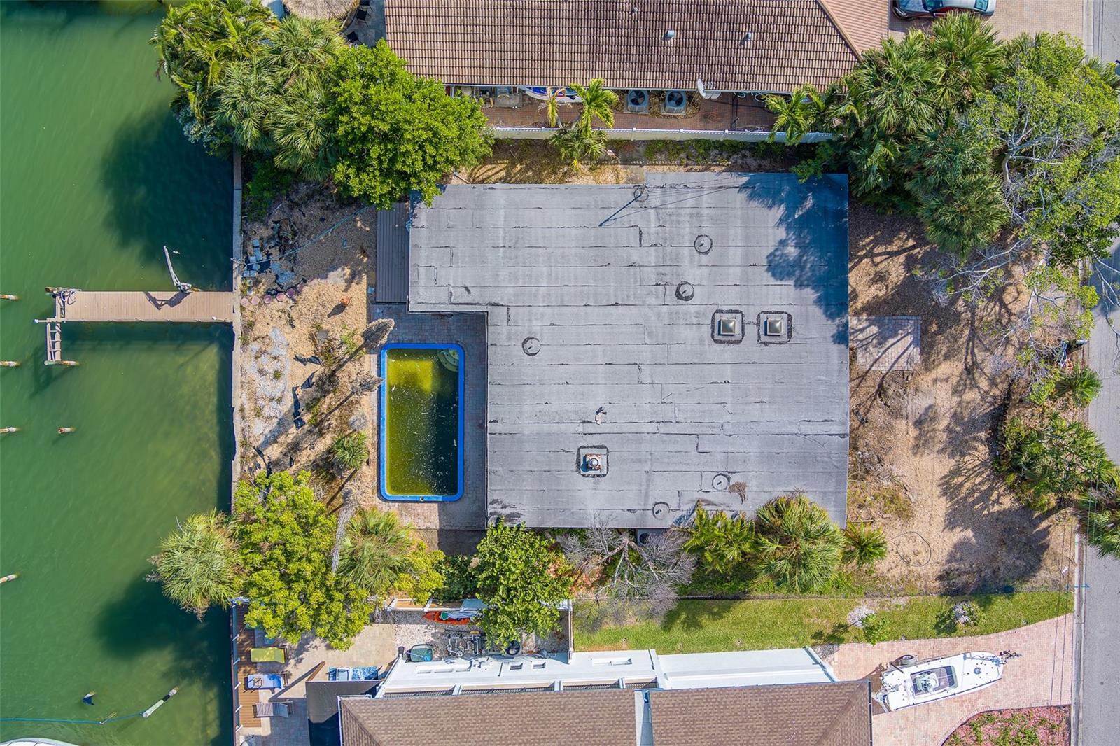 Image 8 of 38 For 6960 Shore Drive S