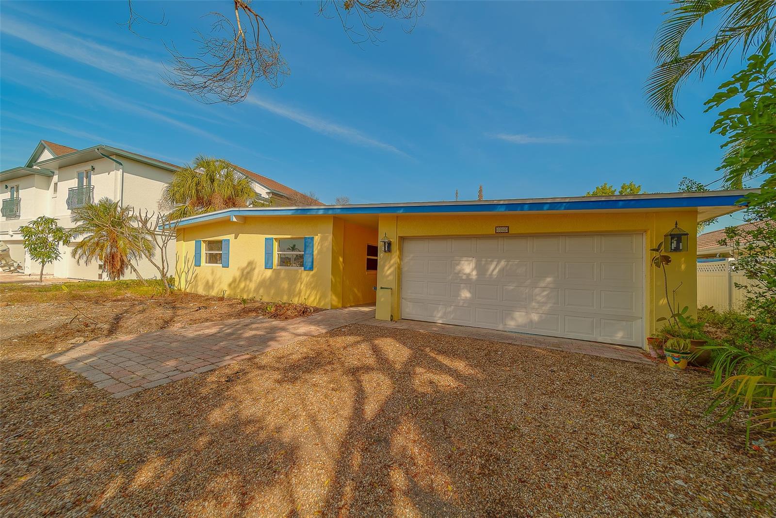 Image 9 of 38 For 6960 Shore Drive S