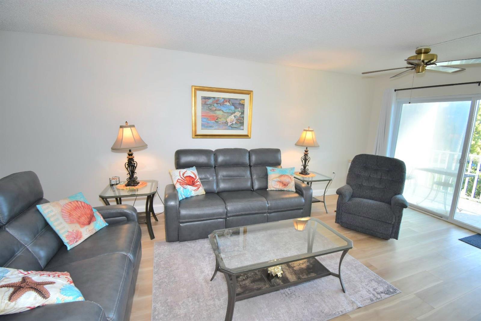 Image 12 of 25 For 970 Virginia Street 308