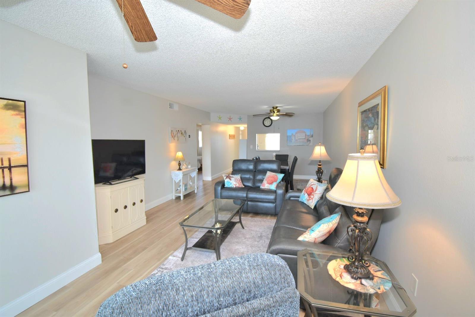 Image 13 of 25 For 970 Virginia Street 308