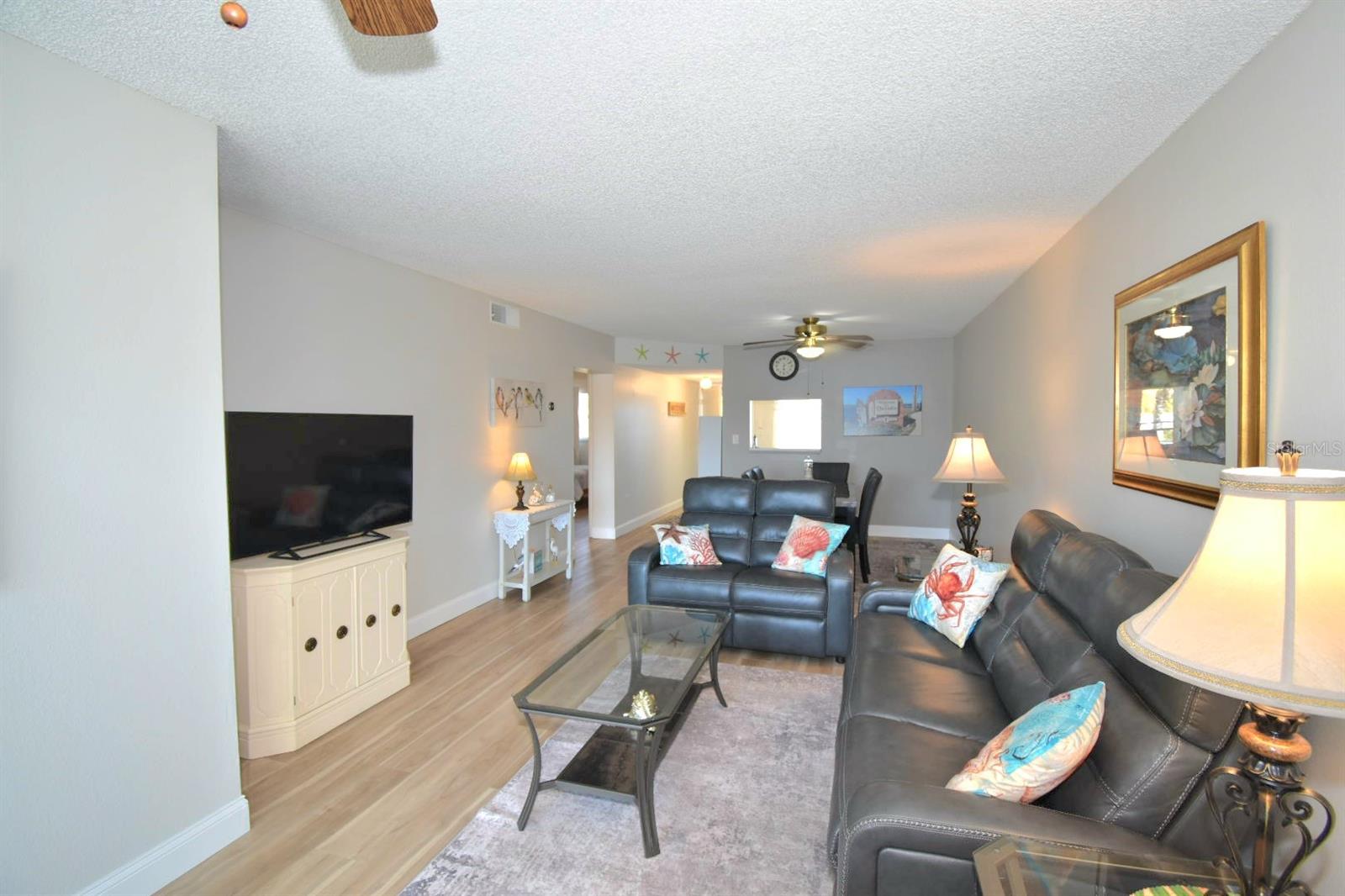 Image 14 of 25 For 970 Virginia Street 308