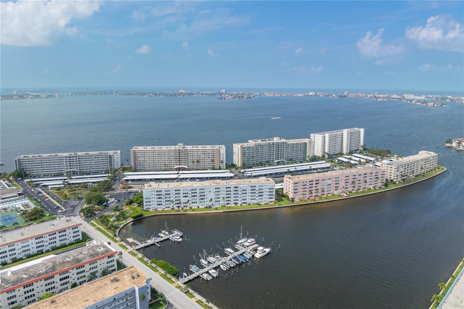 Image 26 of 41 For 6075 Shore Boulevard S 501