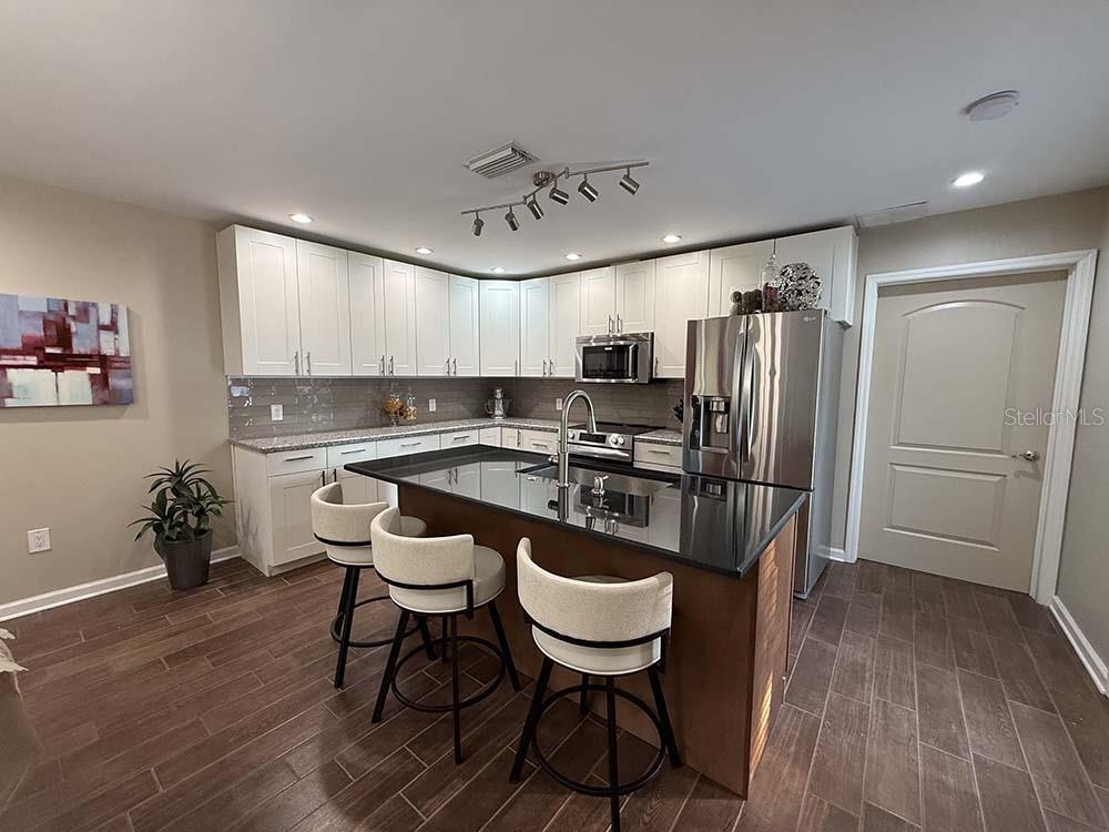 Image 12 of 30 For 4102 Howard Avenue