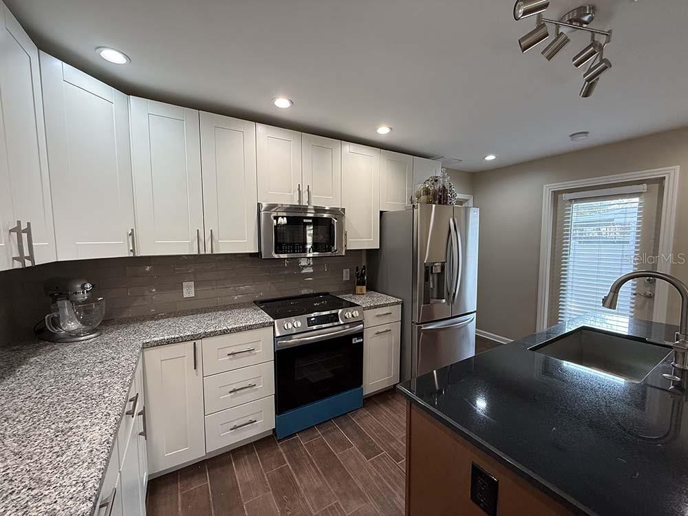 Image 14 of 30 For 4102 Howard Avenue