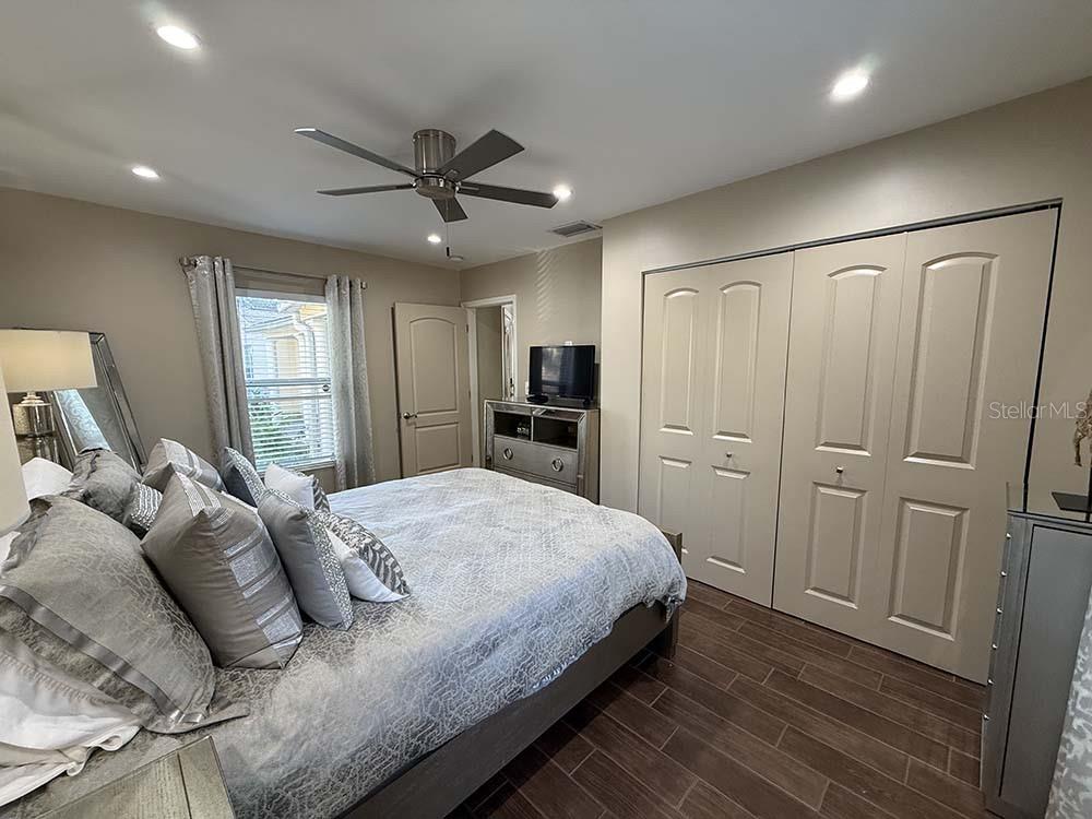 Image 15 of 30 For 4102 Howard Avenue