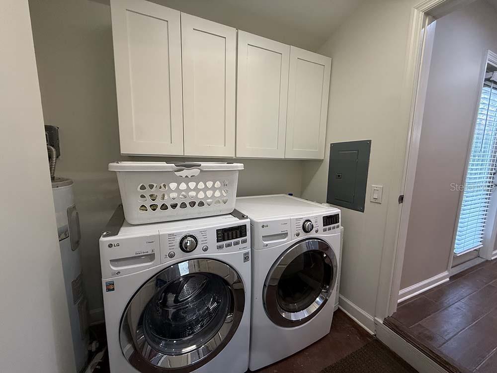 Image 21 of 30 For 4102 Howard Avenue