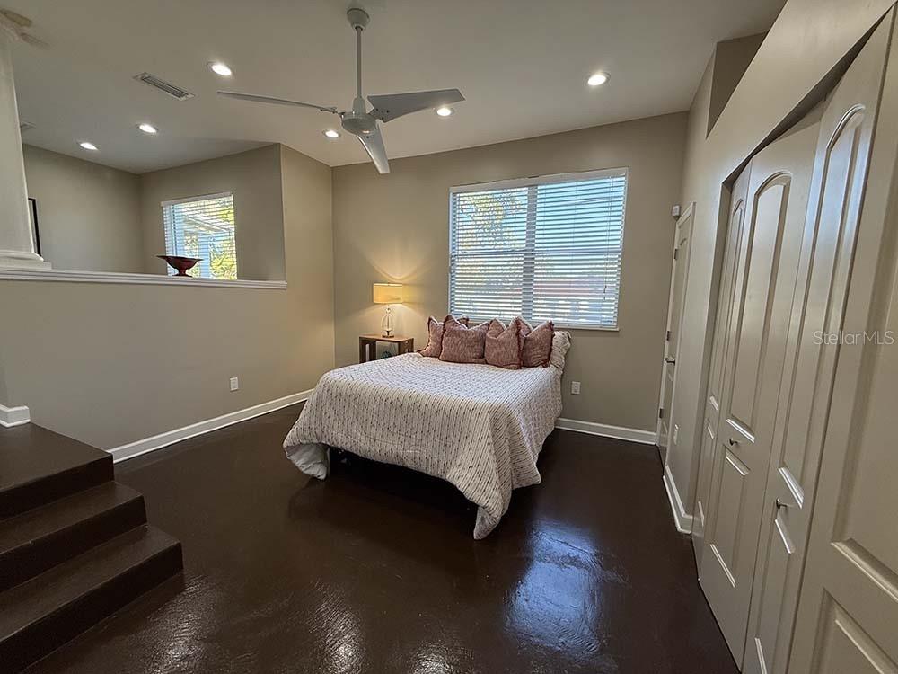 Image 24 of 30 For 4102 Howard Avenue