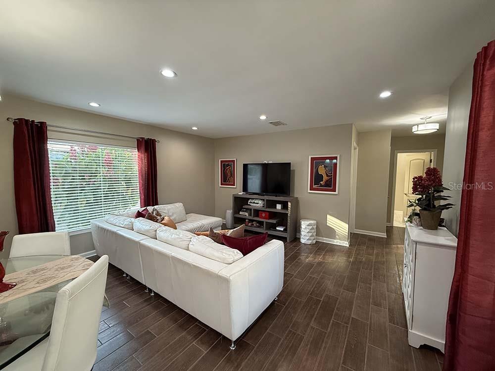 Image 8 of 30 For 4102 Howard Avenue