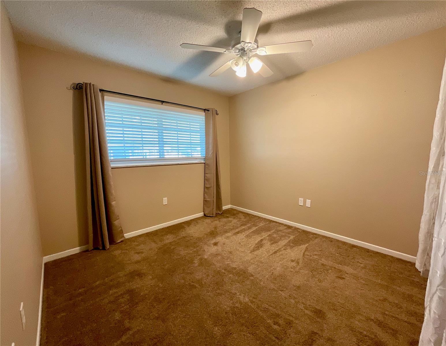 Image 13 of 23 For 10004 Tulip Street N