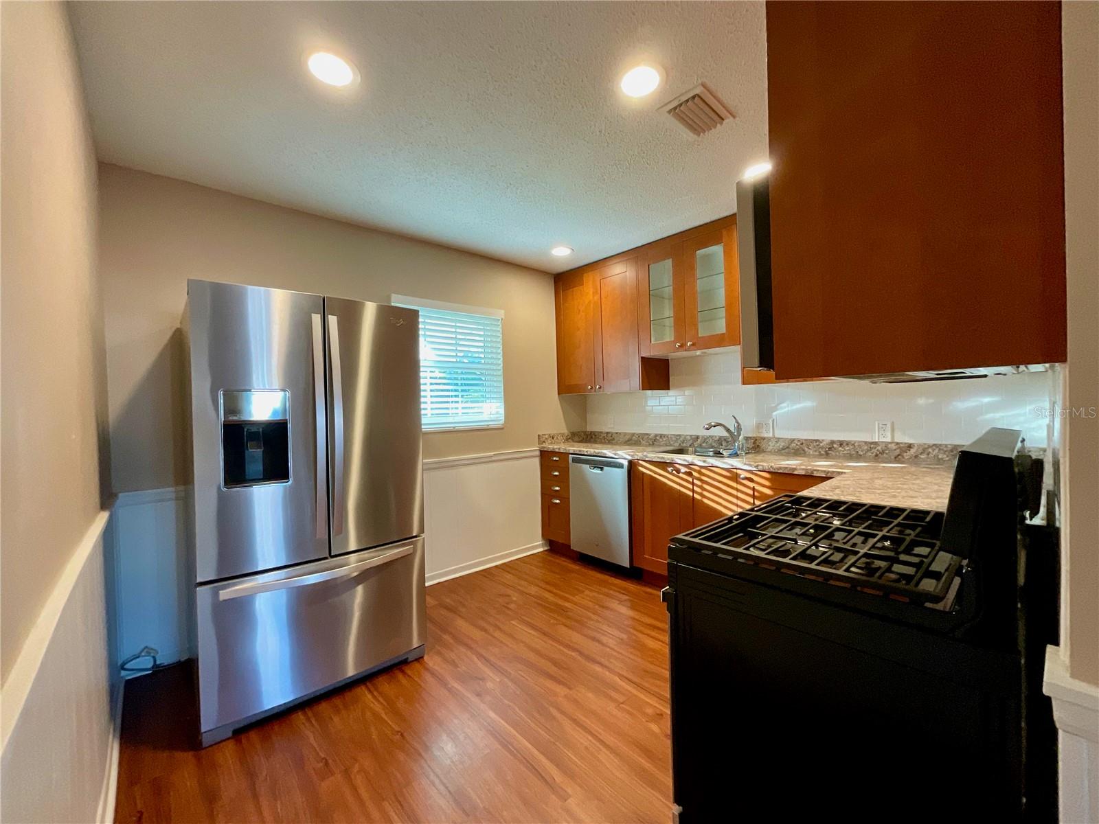 Image 8 of 23 For 10004 Tulip Street N