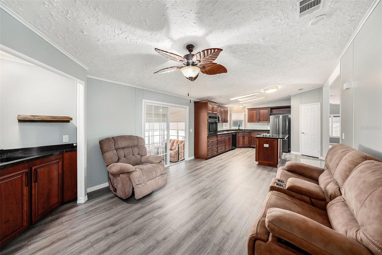 Image 11 of 31 For 37617 Amigo Drive