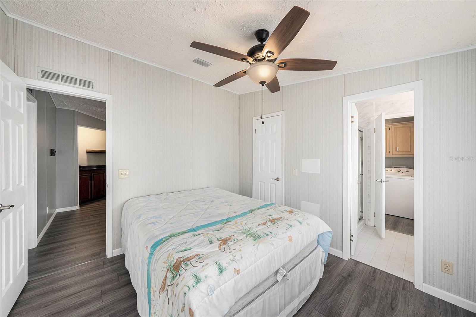 Image 17 of 31 For 37617 Amigo Drive