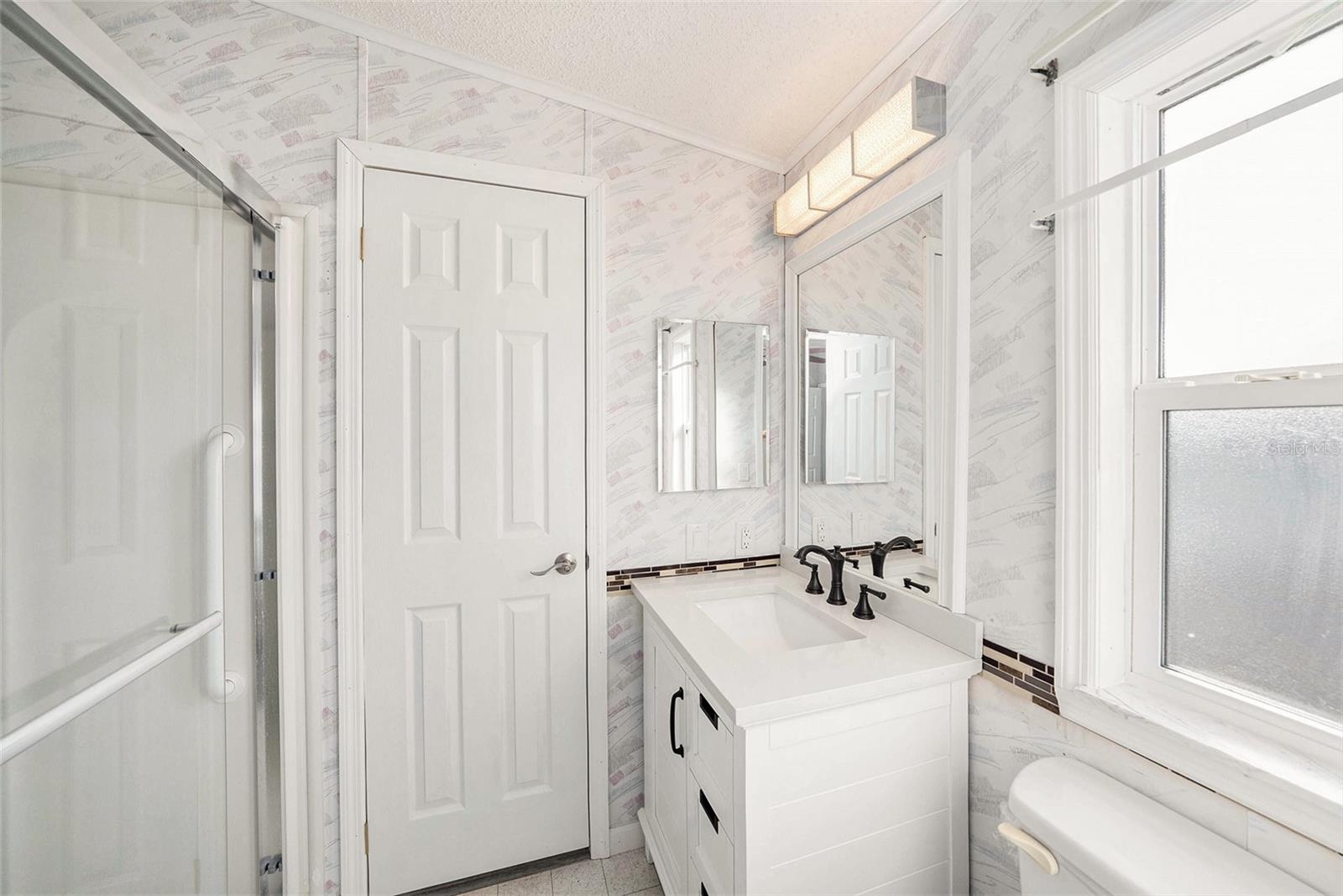 Image 18 of 31 For 37617 Amigo Drive