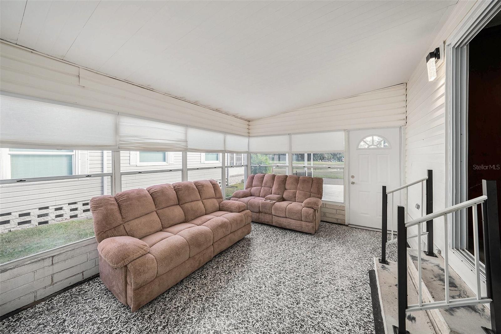 Image 21 of 31 For 37617 Amigo Drive