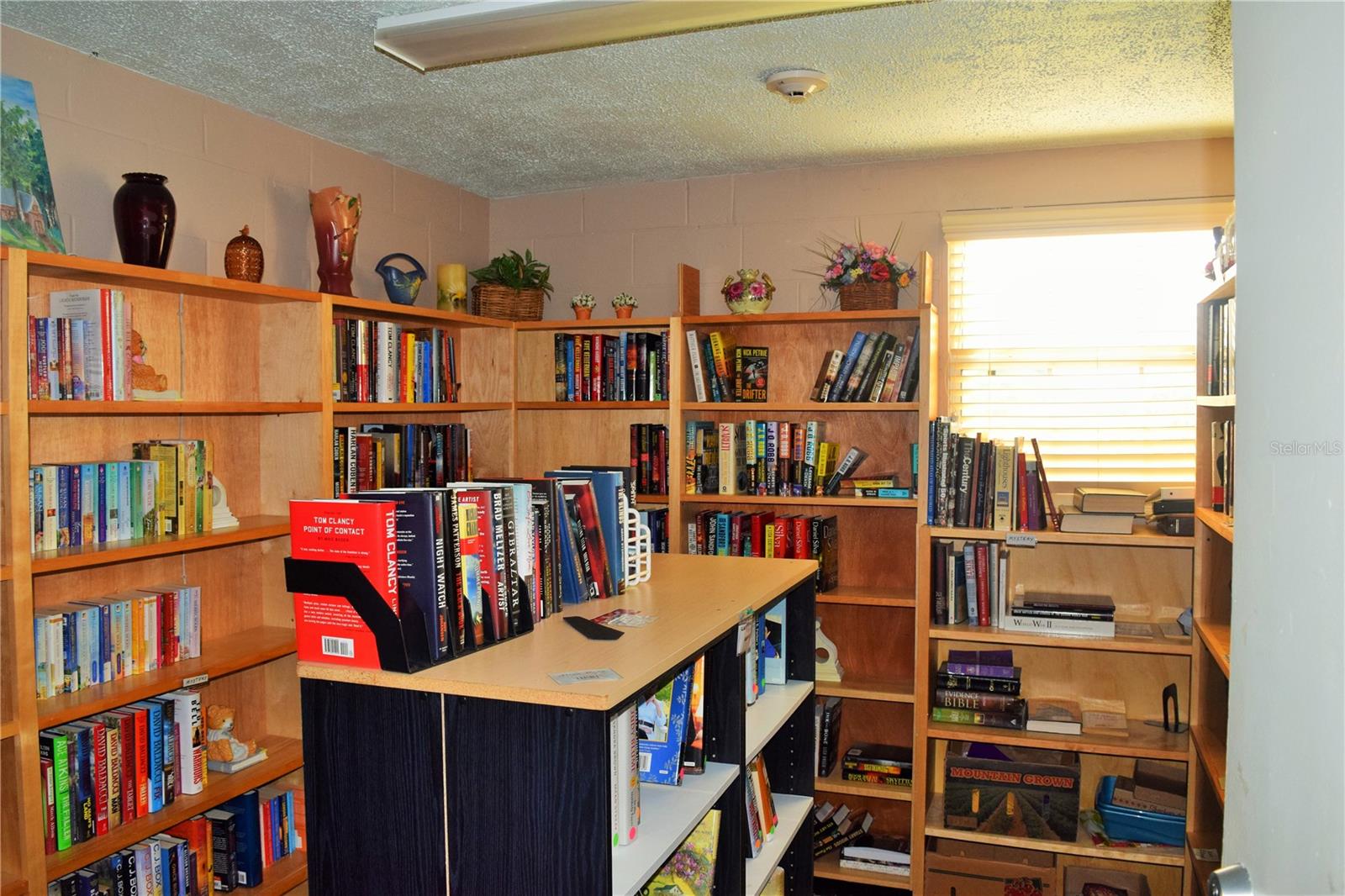 Image 30 of 31 For 37617 Amigo Drive