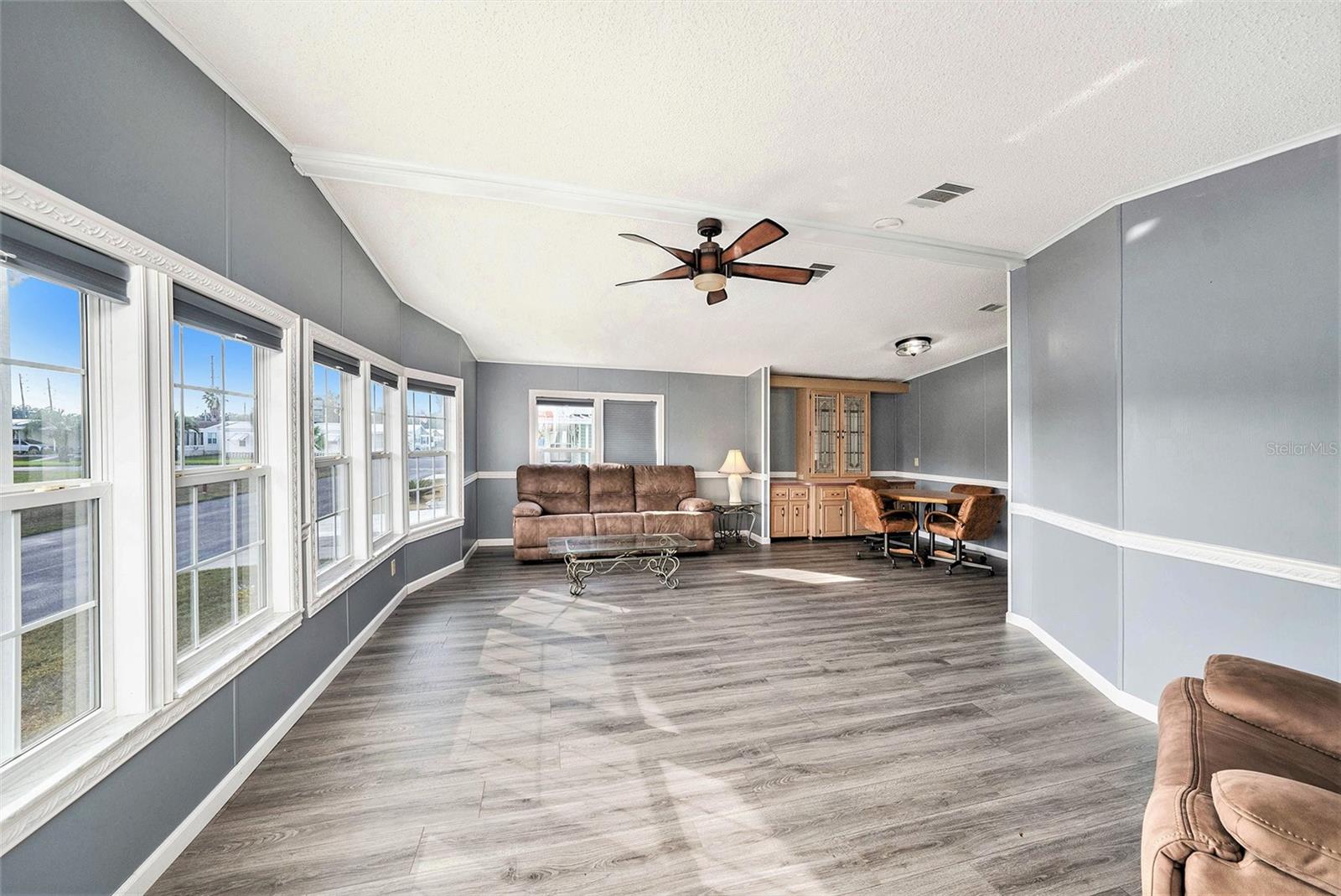 Image 7 of 31 For 37617 Amigo Drive