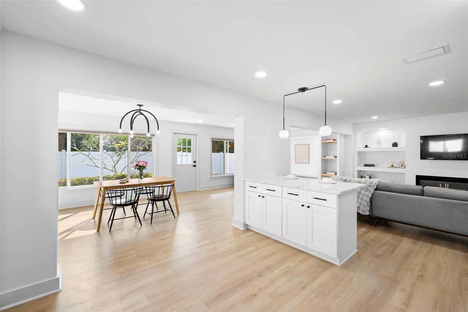 Image 12 of 32 For 2009 Forest Drive