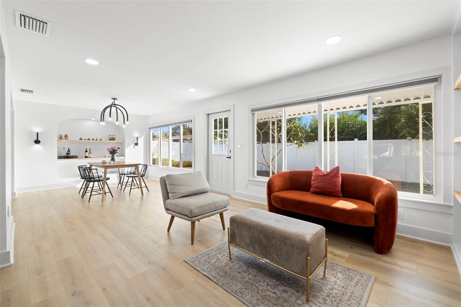 Image 16 of 32 For 2009 Forest Drive