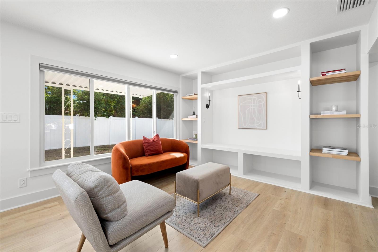 Image 17 of 32 For 2009 Forest Drive