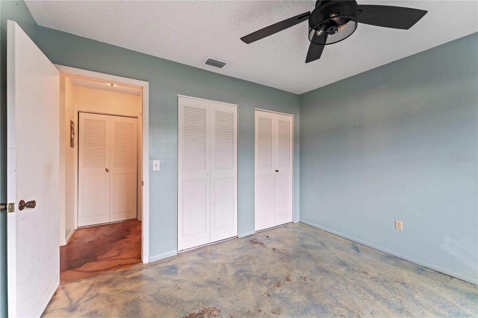 Image 23 of 30 For 7200 Ulmerton Road C3