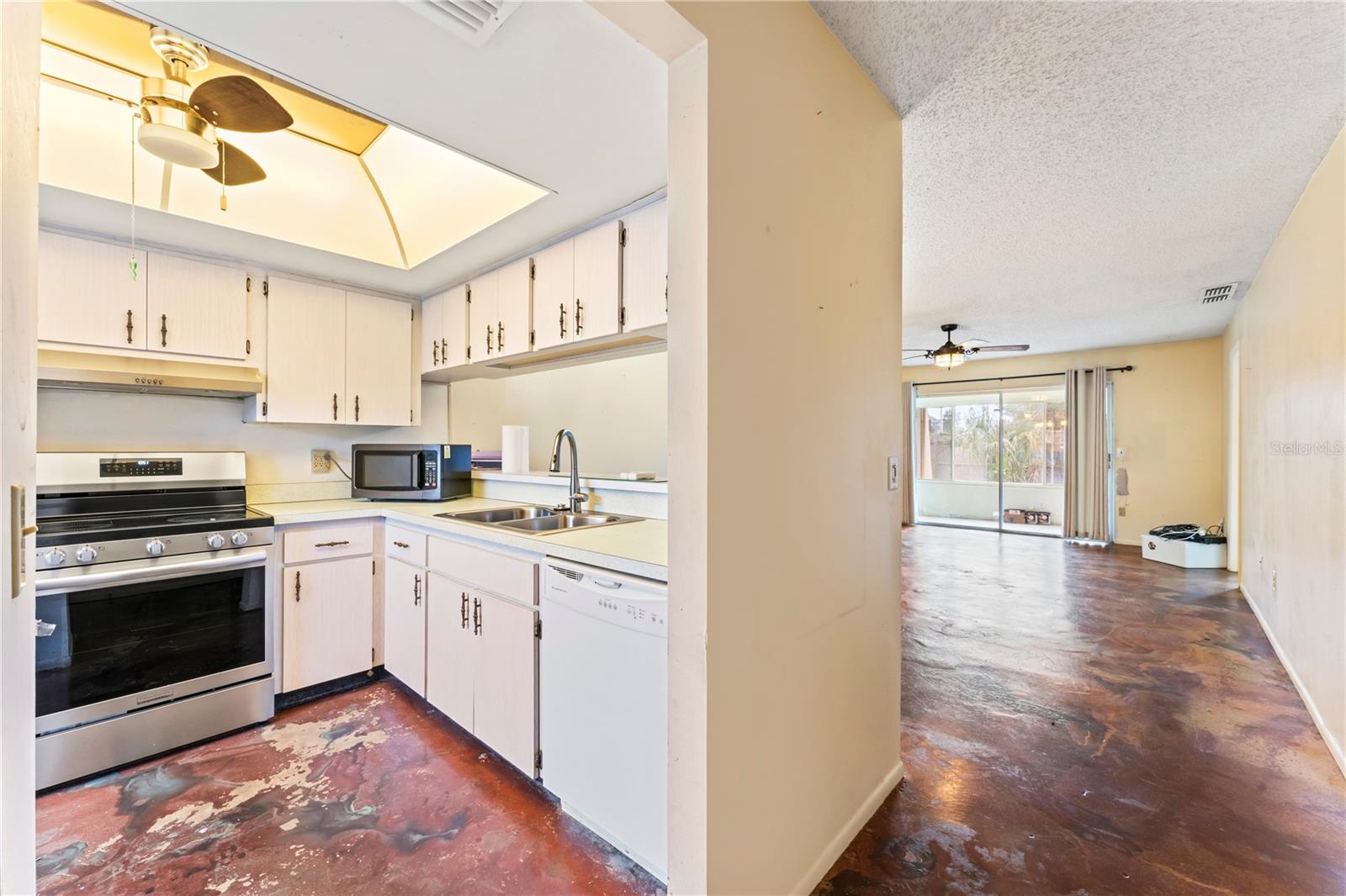 Image 6 of 30 For 7200 Ulmerton Road C3