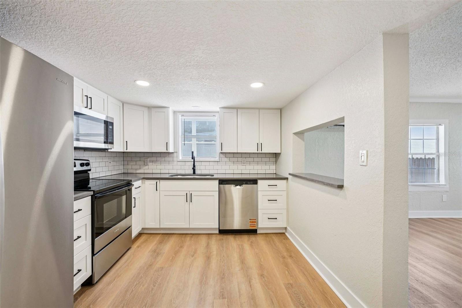 Image 11 of 37 For 5502 40th Street N