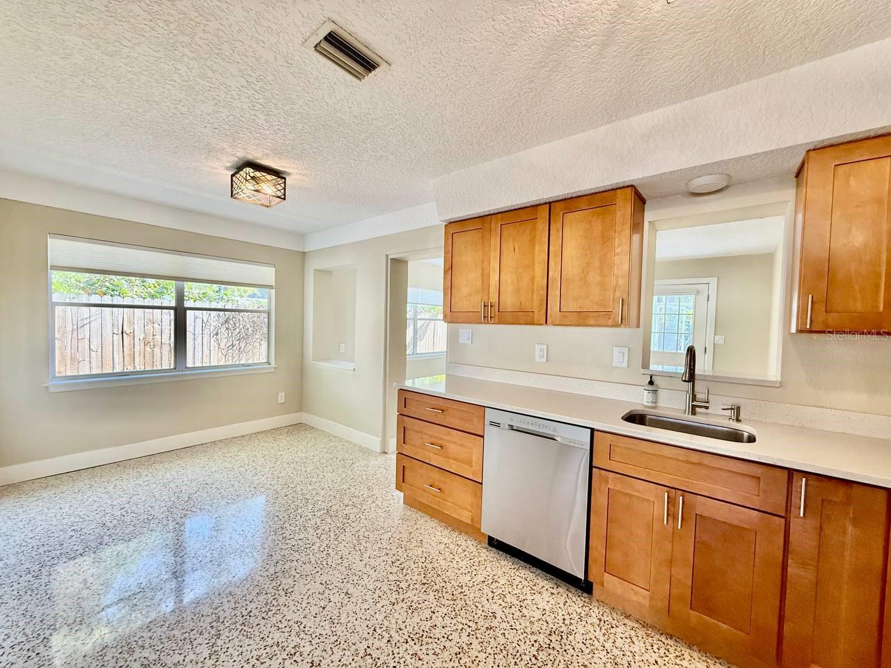 Image 11 of 40 For 2918 10th Avenue N