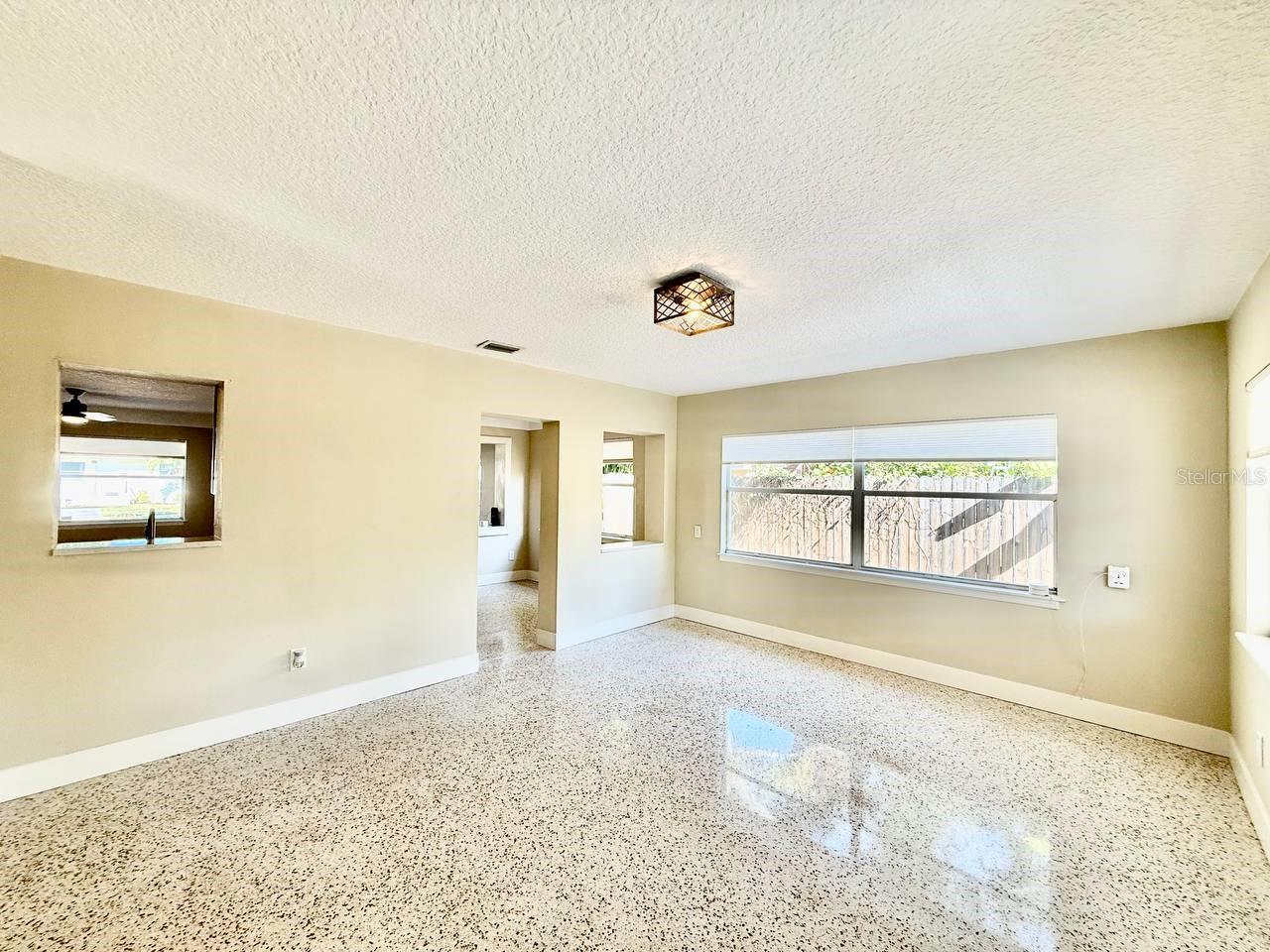 Image 18 of 40 For 2918 10th Avenue N