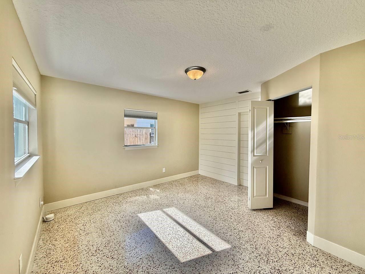 Image 21 of 40 For 2918 10th Avenue N