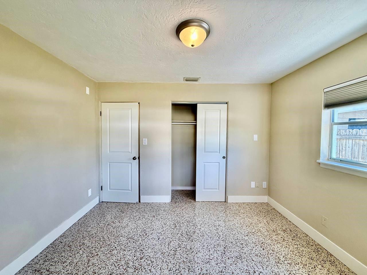 Image 28 of 40 For 2918 10th Avenue N