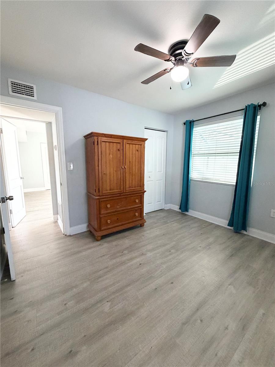 Image 21 of 25 For 3448 19th Street N