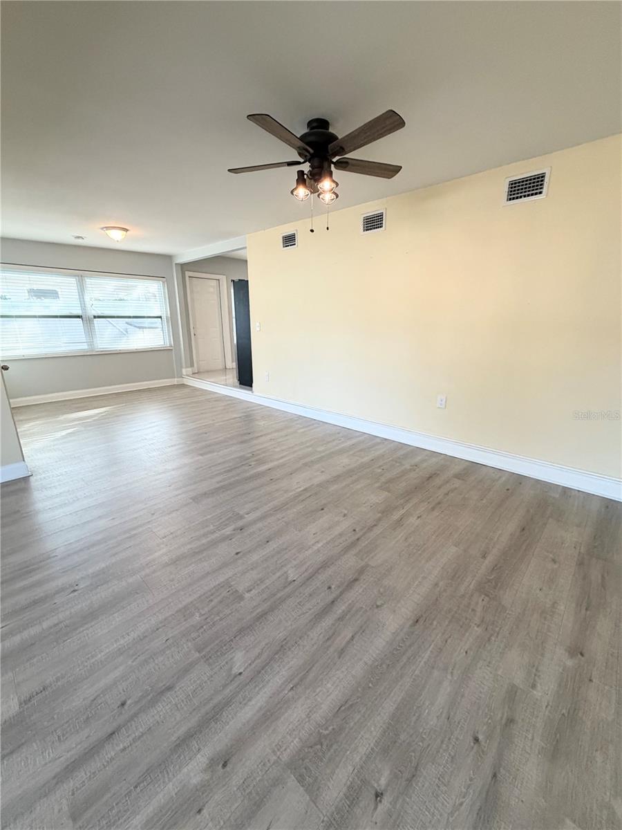 Image 4 of 25 For 3448 19th Street N