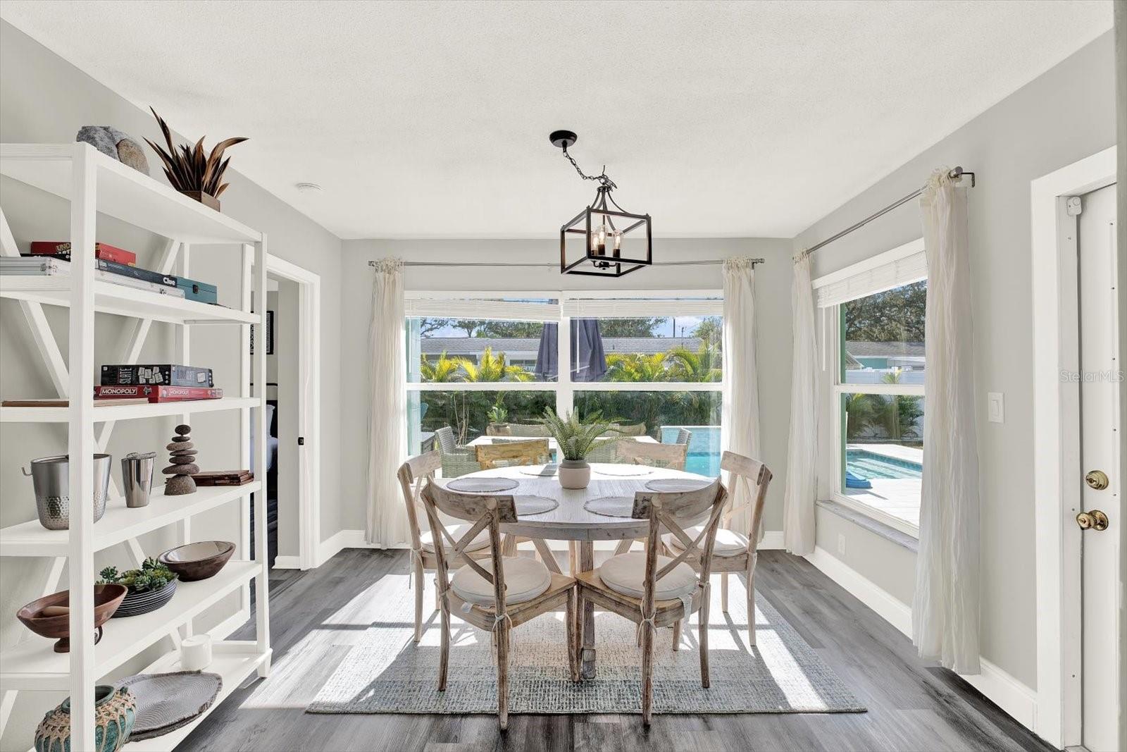 Image 10 of 32 For 1241 12th Court Sw