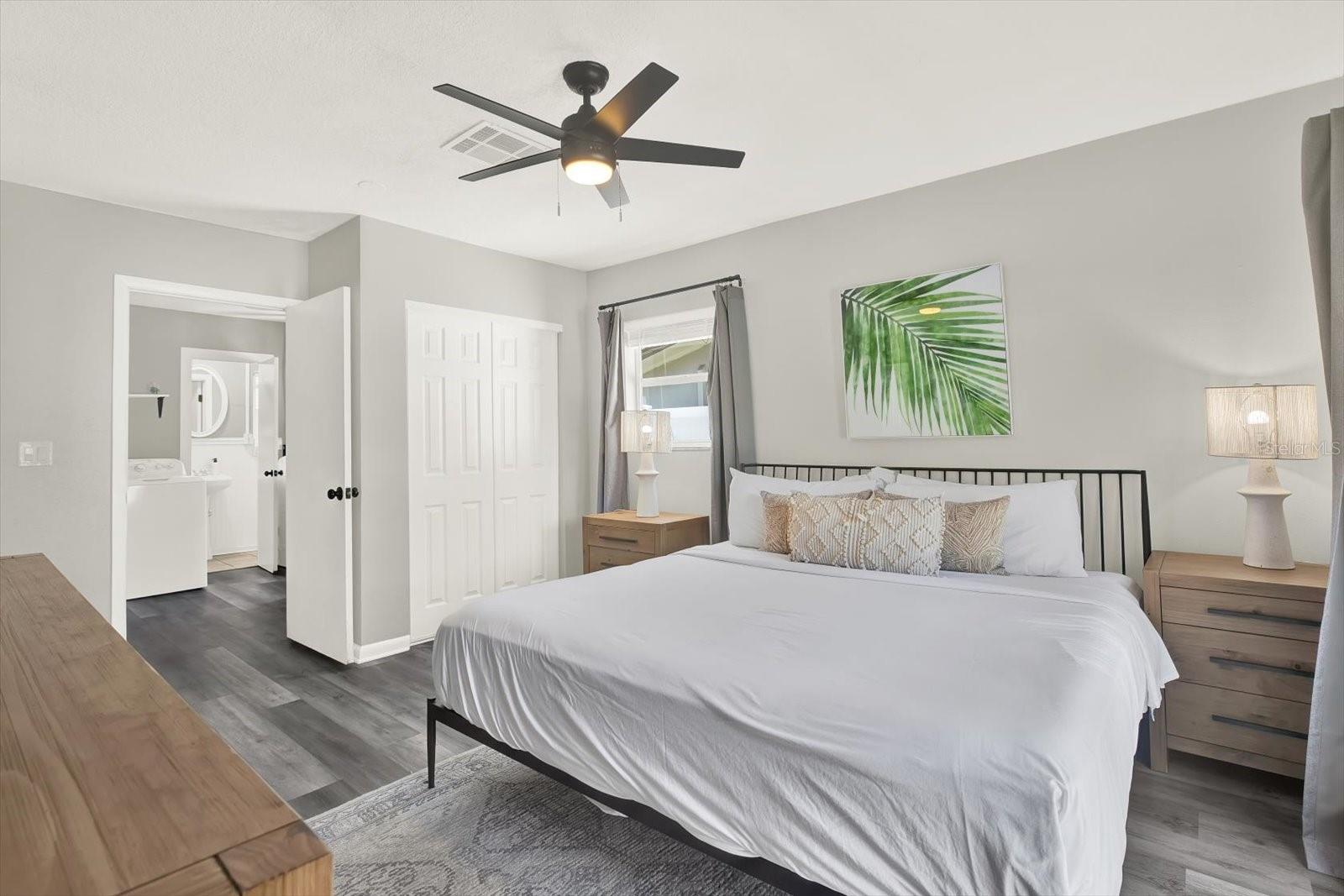 Image 11 of 32 For 1241 12th Court Sw