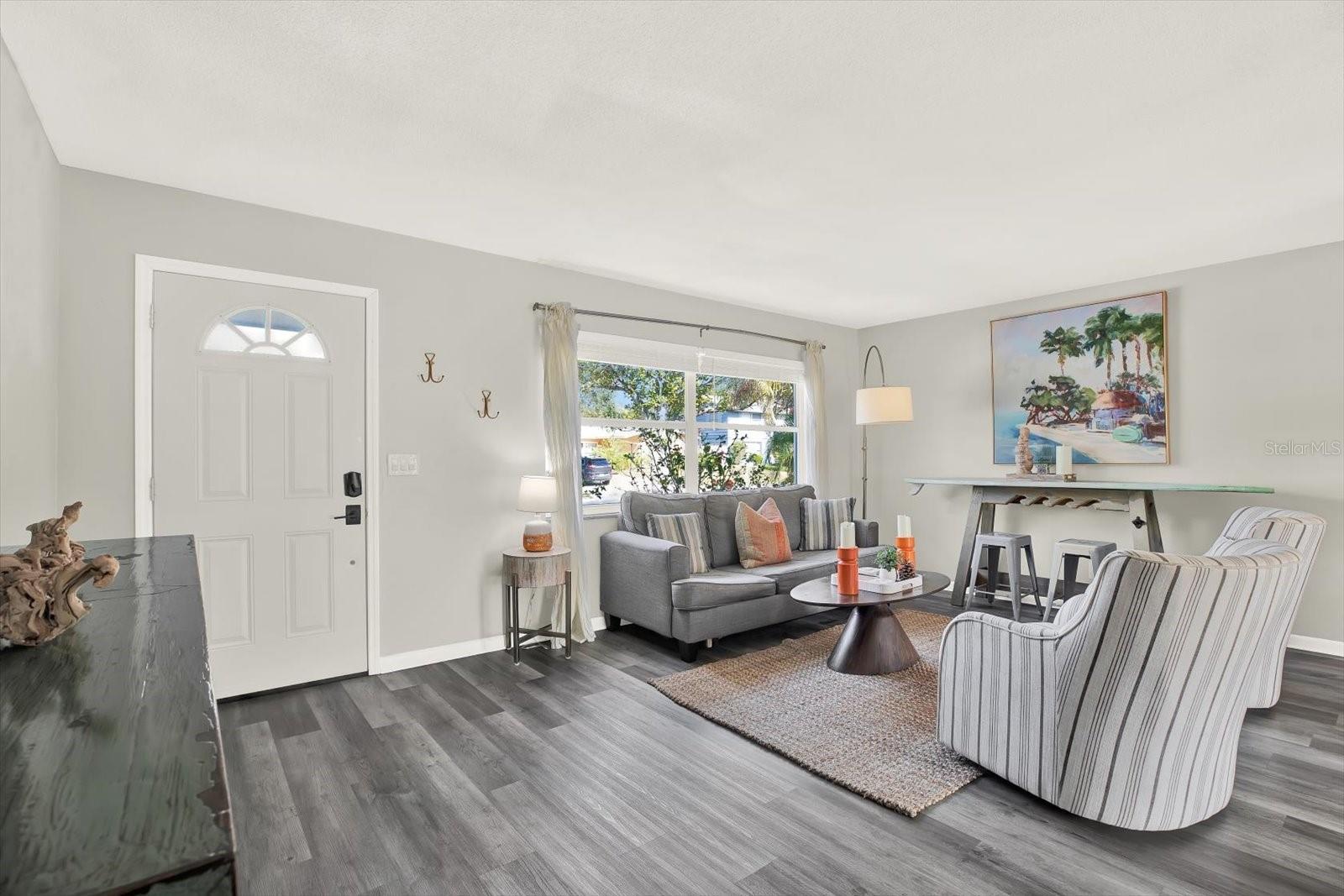 Image 7 of 32 For 1241 12th Court Sw