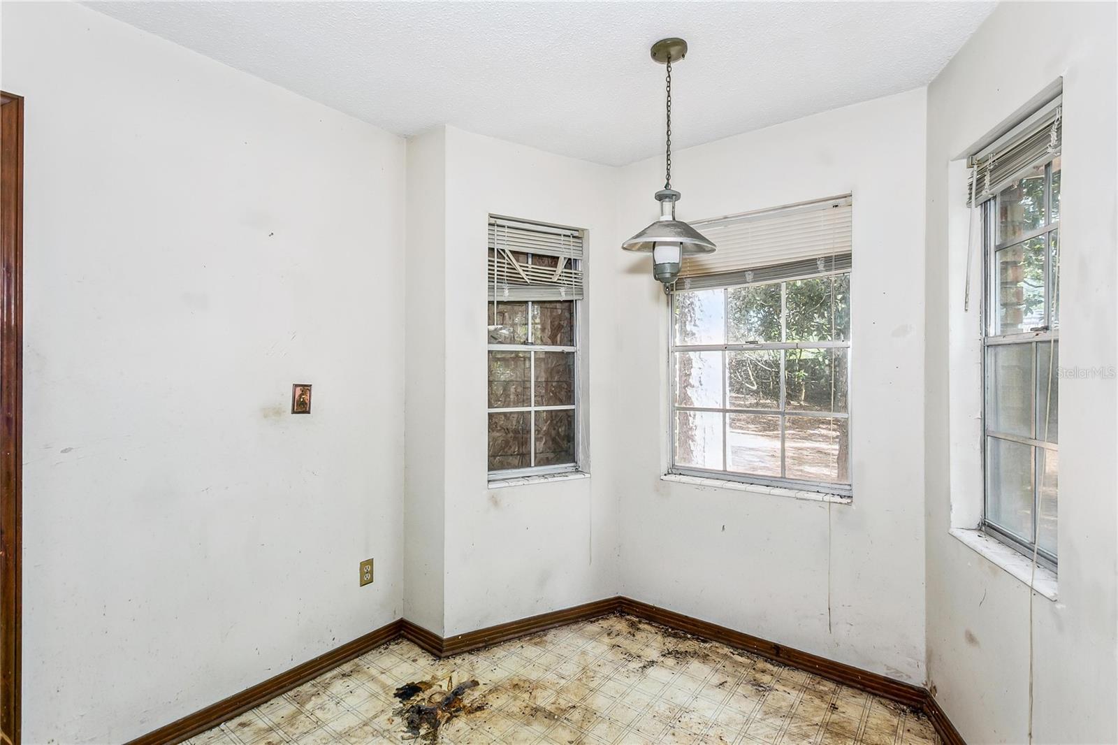 Image 11 of 25 For 5920 Leesway Boulevard