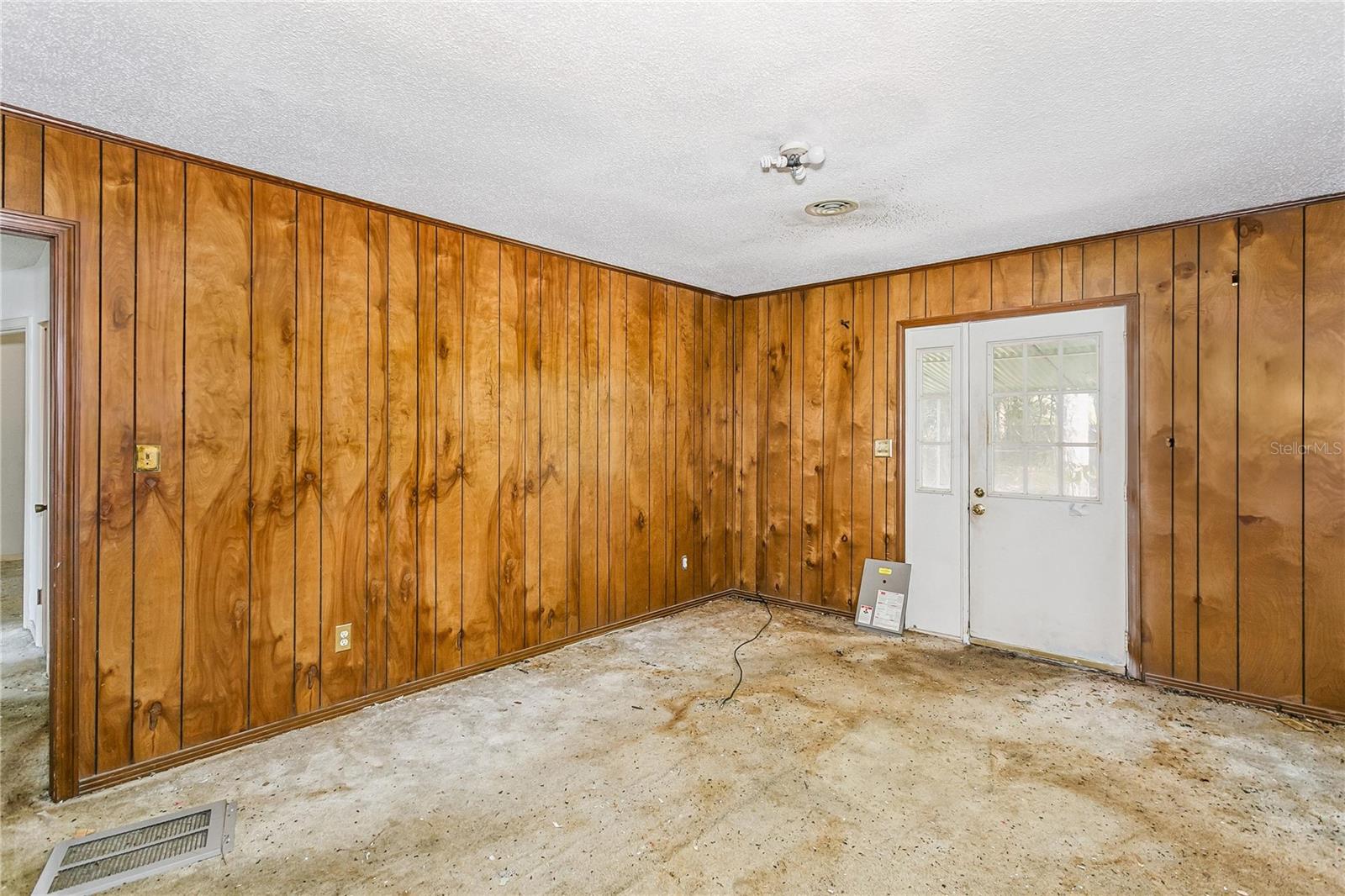 Image 12 of 25 For 5920 Leesway Boulevard